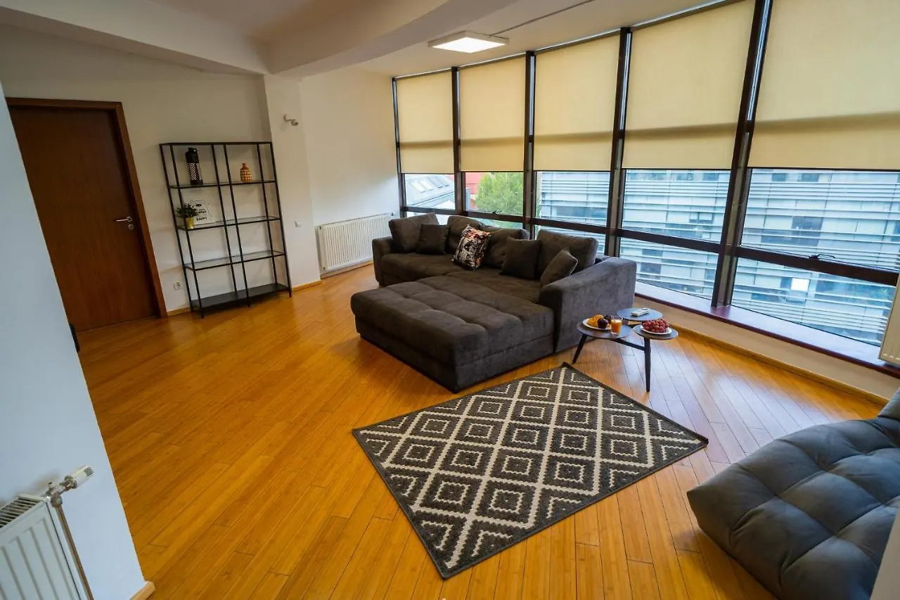 Sunny & Spacious Place With Breathtaking View ブカレスト ルーマニア