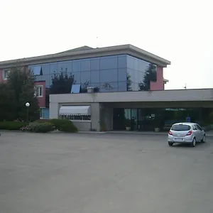 verificați disponibilitatea