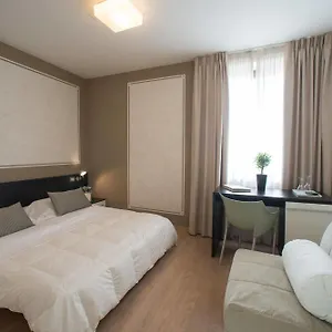 verificați disponibilitatea