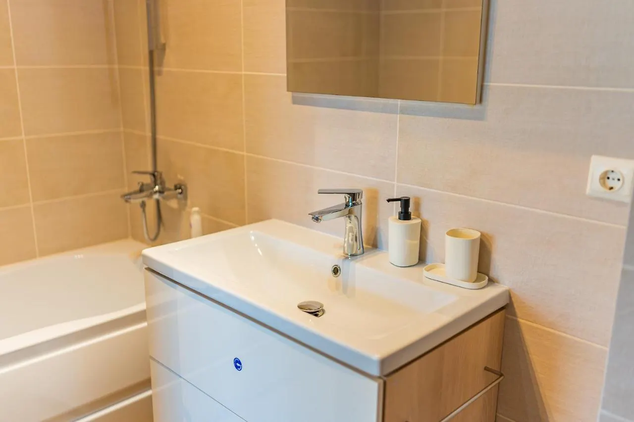 Apartment Sunny & Spacious Place With Breathtaking View Bucharest