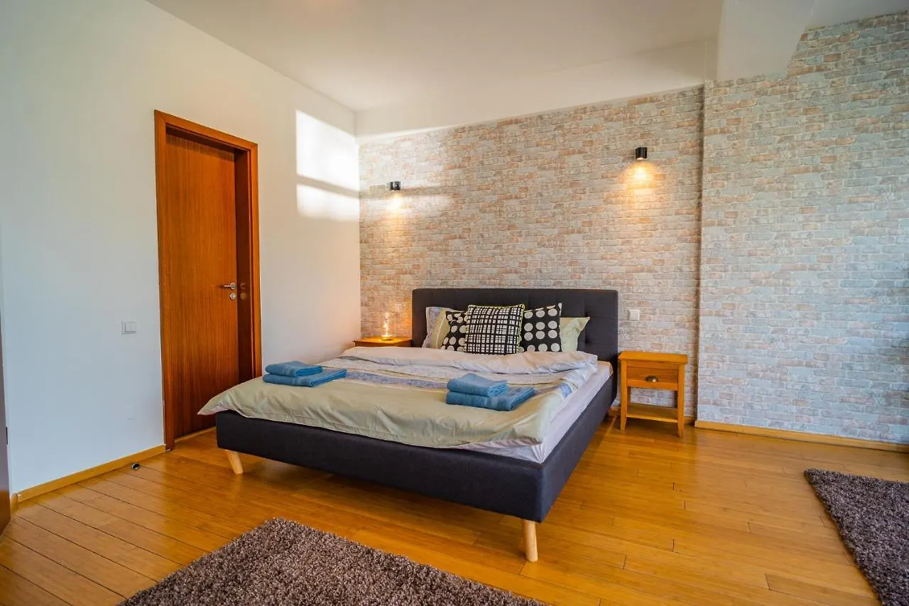 Sunny & Spacious Place With Breathtaking View Bucharest