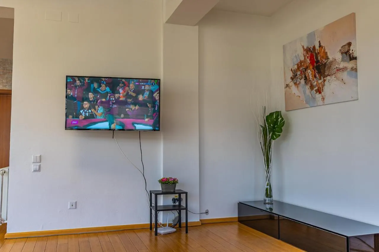 Sunny & Spacious Place With Breathtaking View Bucureşti România